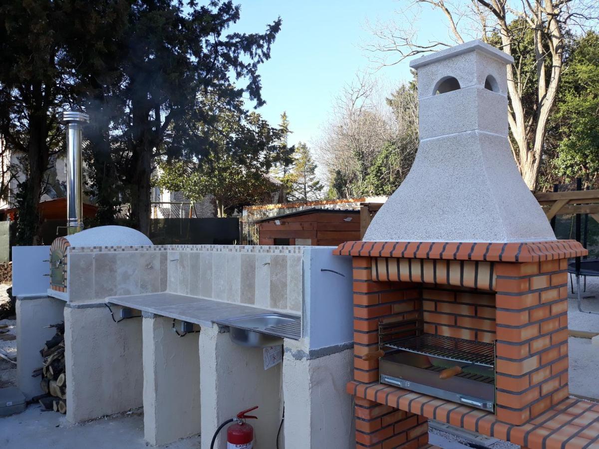 Gite De Leonie Moulin De Tartay En أفينيون المظهر الخارجي الصورة